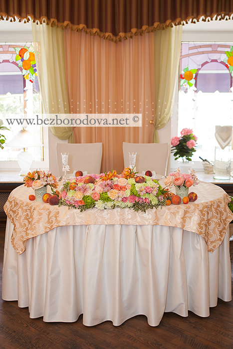 Оформление ресторана Неглинный Верх персиковая свадьба